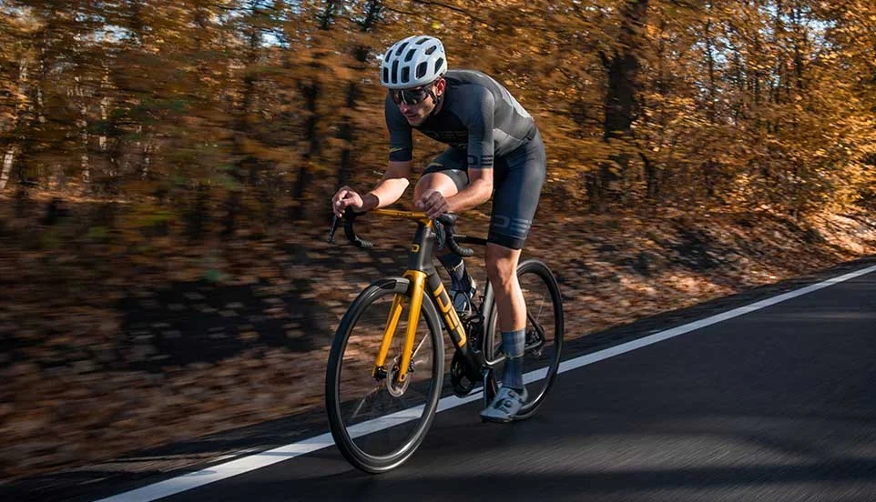 Třetí generace silničního kola IDEA R1 AERO