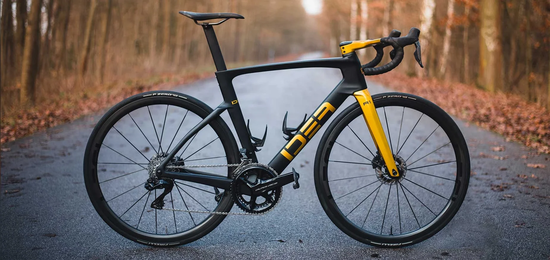 Černozlatá rámová sada IDEA R1 AERO