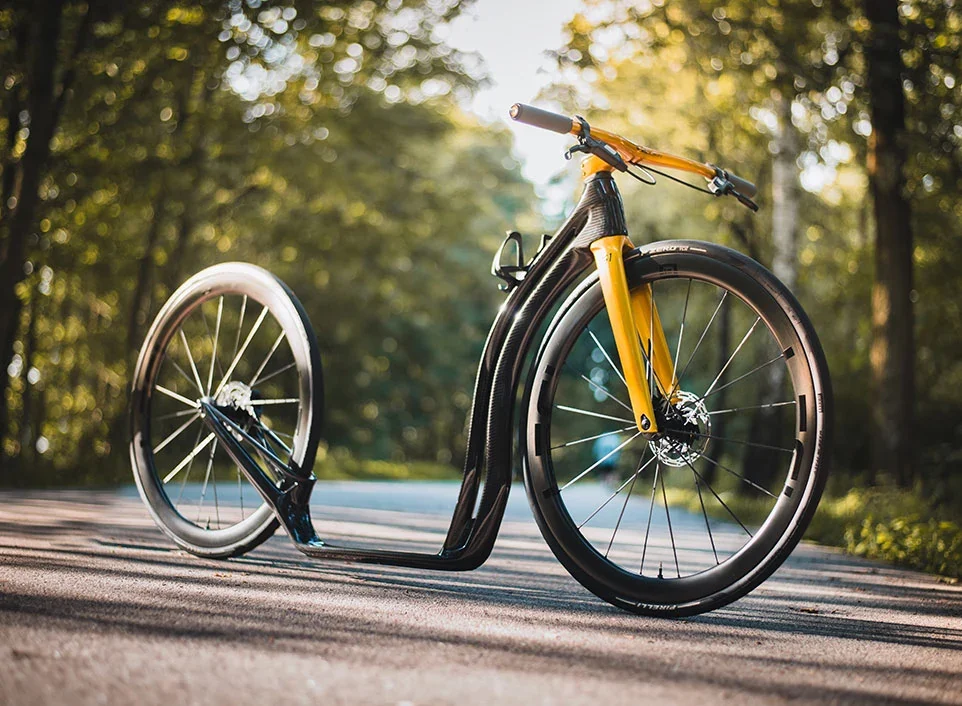 Koloběžka IDEA S1 AERO při představení původní generace / fotografie 1